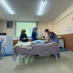 Sektör-Öğrenci Buluşmaları Kapsamında Vücut ve Yara Bakımı Konulu Uygulamalı Eğitim Gerçekleştirildi